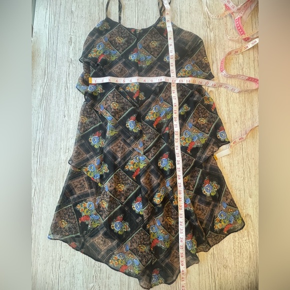 Free People Daisy Chain Layered Tiered Patchwork Black Combo Floral Dress Sz 4 - Picture 11 of 11